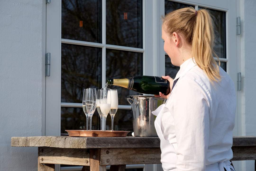 Champagne i solen.