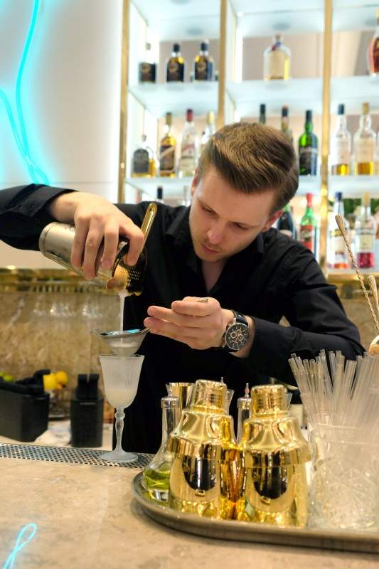Bartender Roman på O