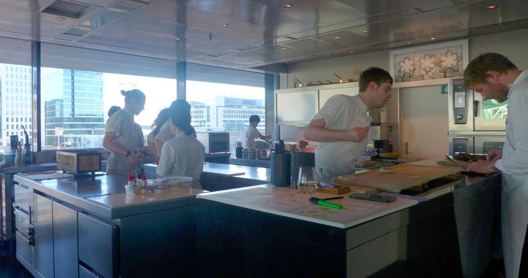 Kjøkkenet på Maaemo.