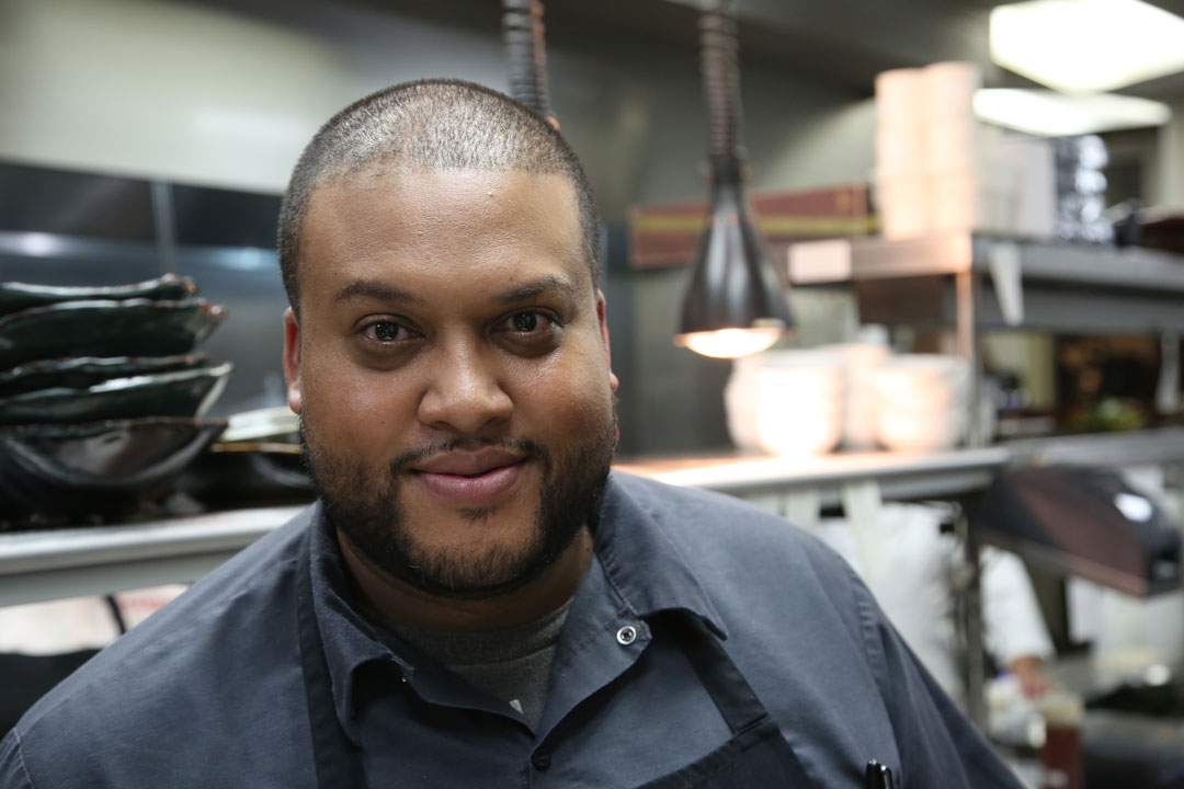 Chef Timon Balloo på Sugarcane. For et fantastisk kjøkken og herlig stemning.