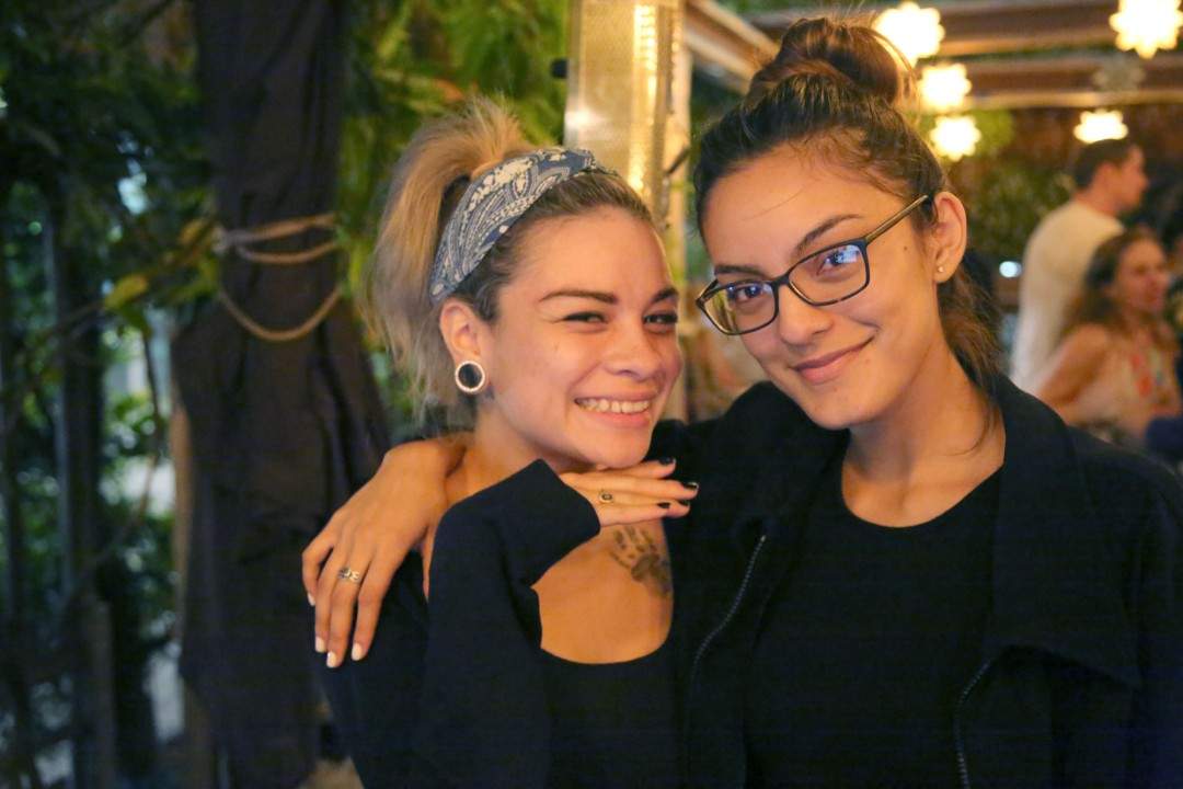 Emily og Shannon på Sugarcane. Shannon ropte ut "Hell for two!". Foto: Erik Valebrokk