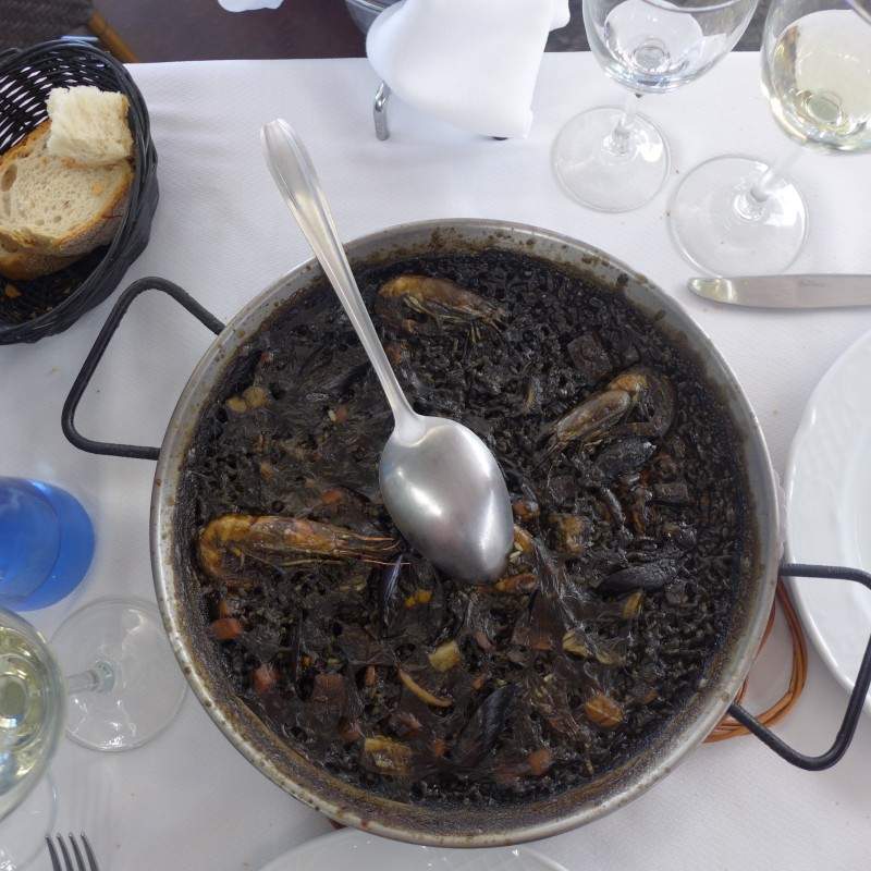 Arroz negre på el pascador.