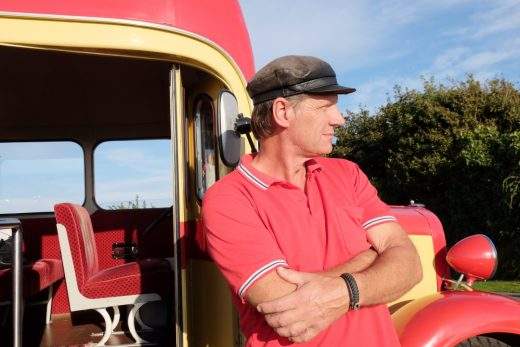 Svend og veteranbussen.