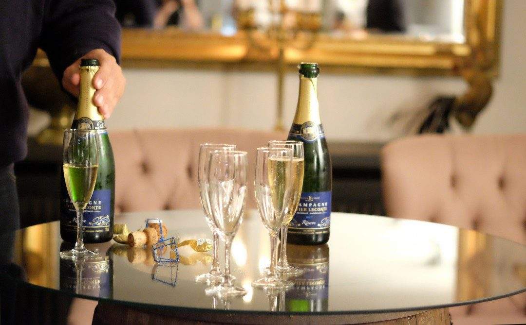 Litt champagne før lunsj er aldri feil.