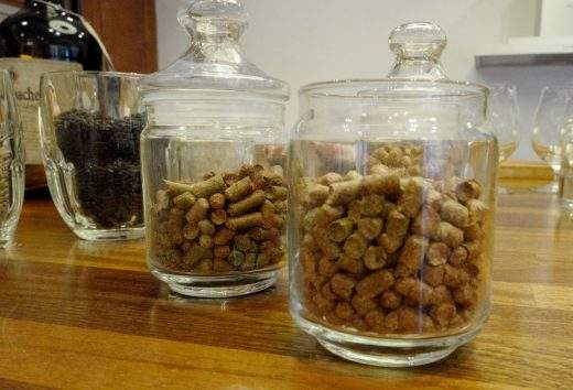 Humlepelets.