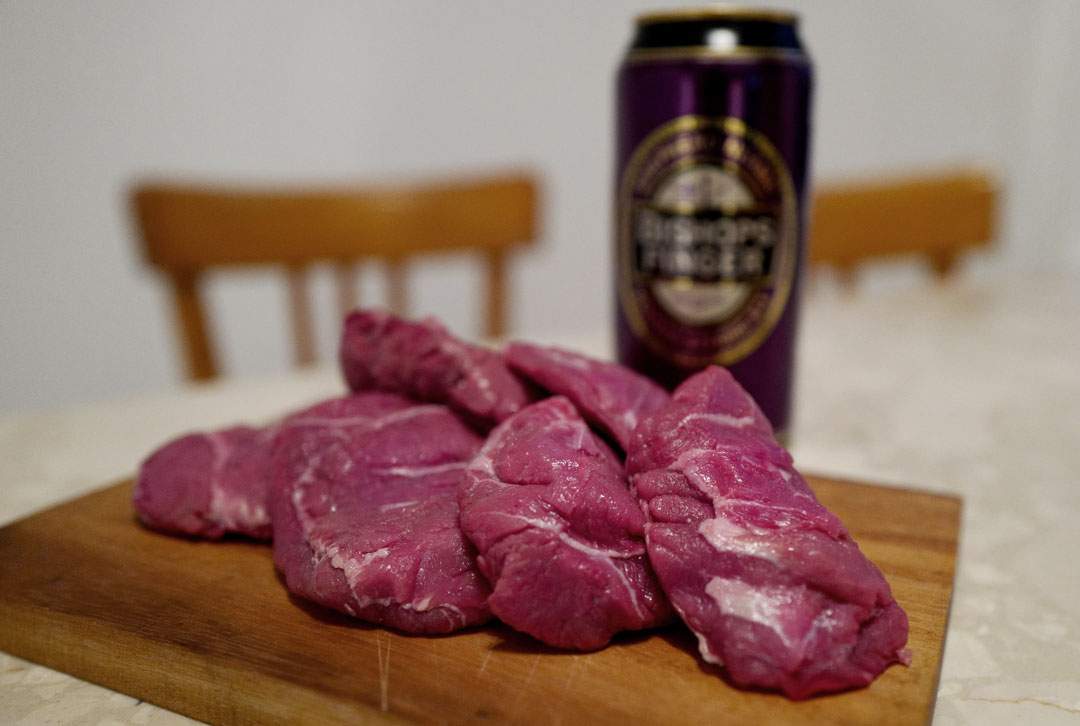 Disse flotte svinekjakene betalte jeg 70 kr for. Det er nok til to personer og vel så det.