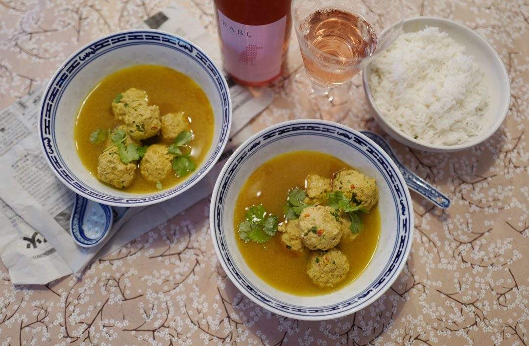 Aromatisk suppe med kjøttboller L1160375 1080x707 - Aromatisk suppe med kjøttboller