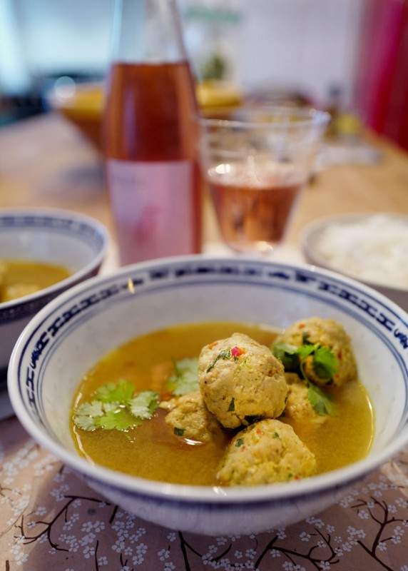 Aromatisk suppe med kjøttboller L1160379 - Aromatisk suppe med kjøttboller