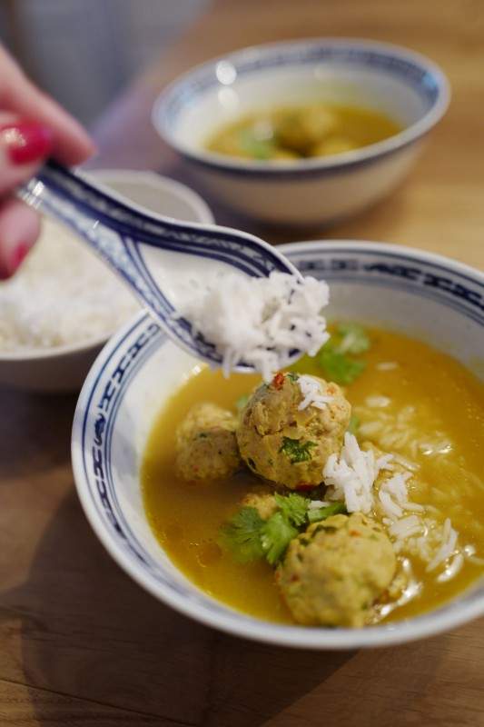 Aromatisk suppe med kjøttboller L1160390 - Aromatisk suppe med kjøttboller